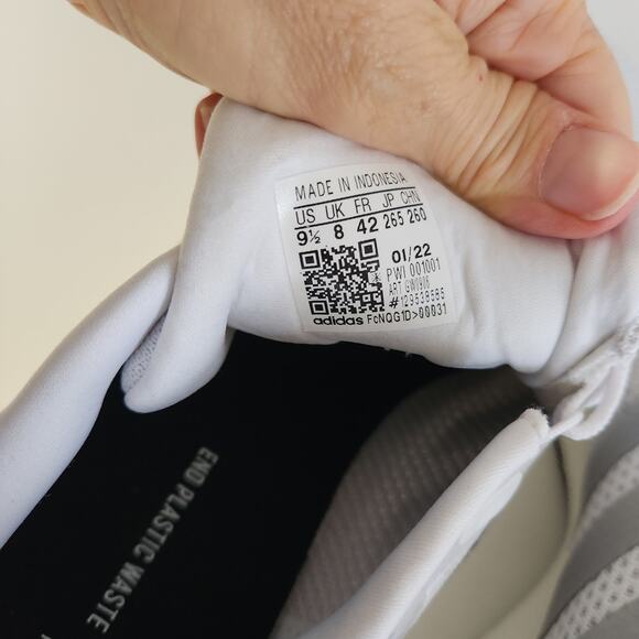 adidas Women's Pureboost 22 Running Shoe, White/Silver Metallic/Black, 9.5 - Picture 8 of 8